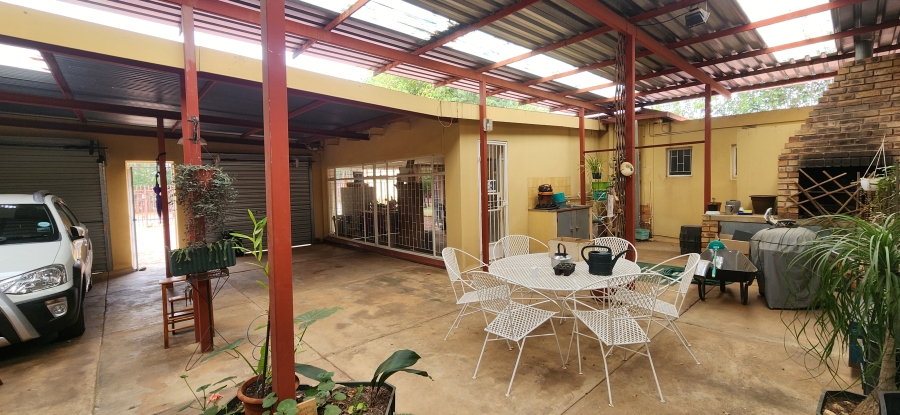 7 Bedroom Property for Sale in Die Bult North West